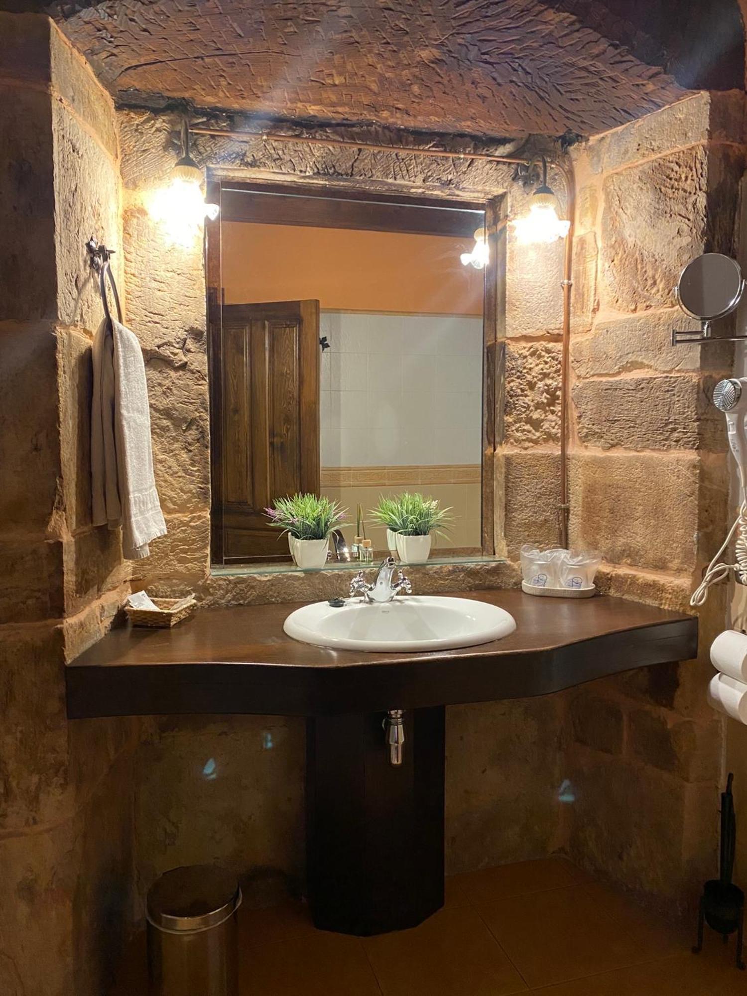 La Posada De Barro Infiesto Extérieur photo